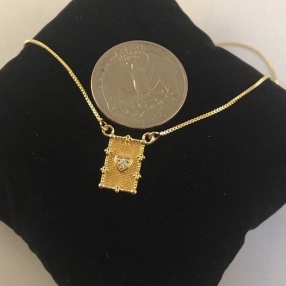 18k Gold Heart Plaque Necklace - Picture 7 of 8